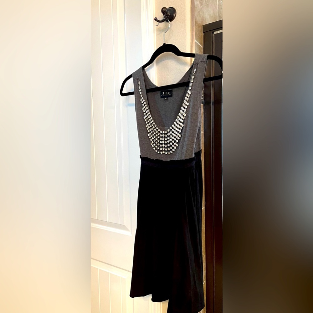 Make any day better with this dress! 👗 💎